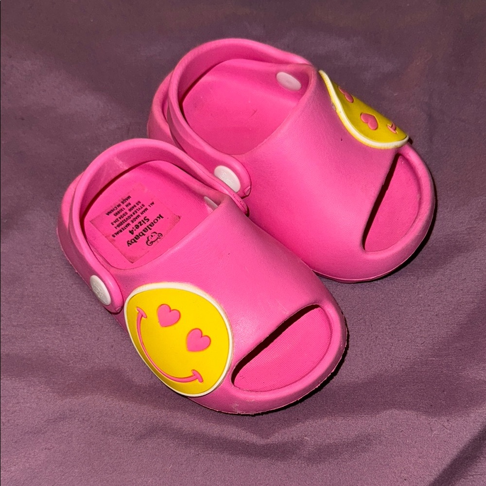 Pink Kids Clogs - Picture 3 of 4